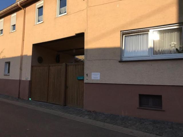 Monteurzimmer-Graf Nidda エクステリア 写真